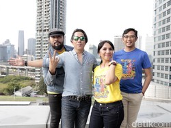 Panggung Pertama Belum Punya Nama, Apa Arti Mocca?