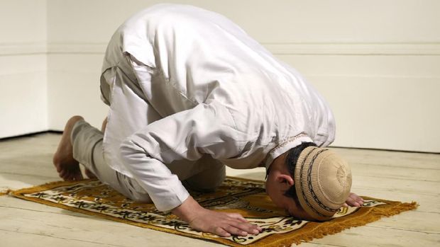 Ilustrasi muslim beribadah
