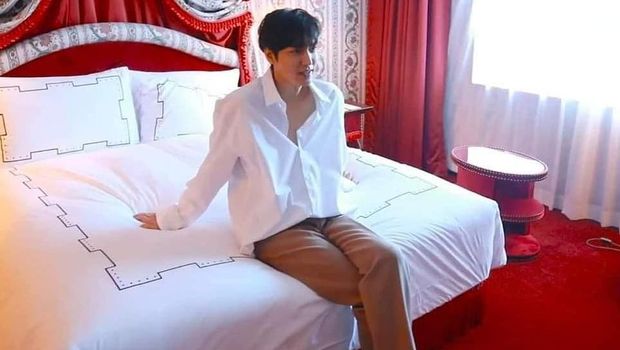 Foto Lee Min Ho di atas ranjang bikin netizen heboh