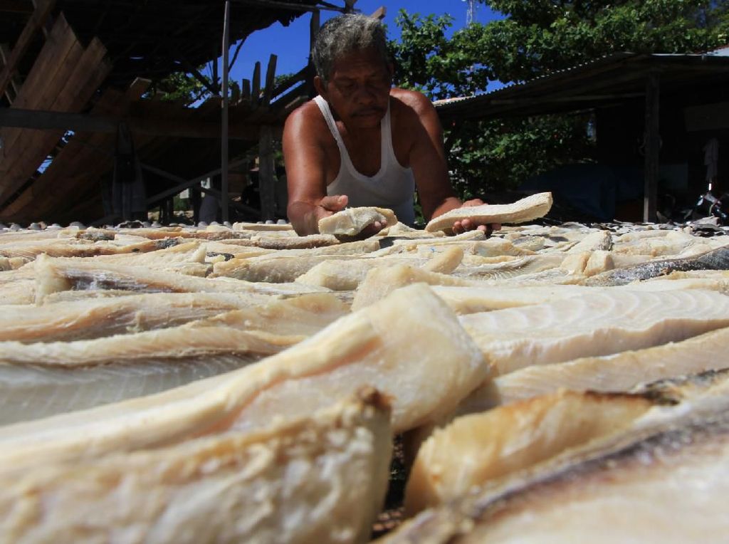 Permintaan Ikan Asin Menurun Imbas Corona Permintaan Ikan Asin Menurun Imbas Corona