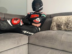 Bosan, Quartararo #dirumahaja Pakai Baju Balap Lengkap