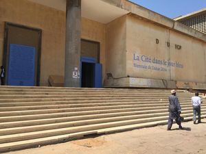 Virus Corona Masuk Afrika, 2 Pameran Seni Terbesar Terpaksa Ditunda