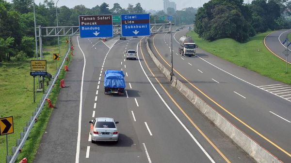 Cuma Corona yang Bisa Bikin Jalur Puncak Bogor Lengang
