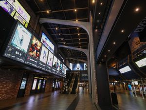 Disinggung Anies, Ini Alasan Korsel Tetap Buka Bioskop Saat Pandemi Corona