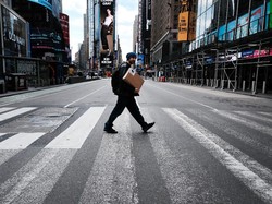 Bye Corona! Negara Bagian AS Ramai-ramai Tinggalkan Aturan Wajib Masker