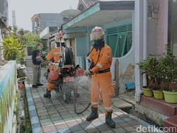 Pemkot Surabaya Pastikan Disinfektan Aman bagi Manusia dan Lingkungan