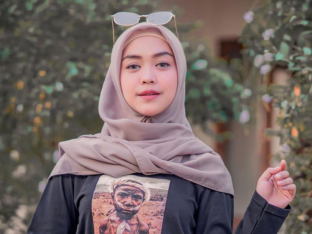 Ria Ricis Jawab Isu Harris Vriza Gantikan Reza Surya di Hatinya Ria Ricis Jawab Isu Harris Vriza Gantikan Reza Surya di Hatinya