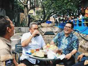 Positif COVID-19, Ini Sosok Yana Mulyana Saat Kulineran