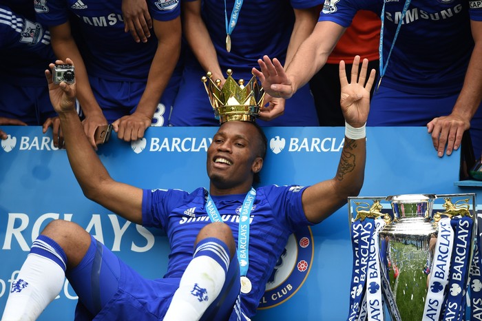 LONDON, ENGLAND - MAY 24:  Didier Drogba of Chelsea poses for photographs after the Barclays Premier League match between Chelsea and Sunderland at Stamford Bridge on May 24, 2015 in London, England.  (Photo by Michael Regan/Getty Images)