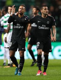 Neymar, cuma tepuk tangan dikasih uang banyak