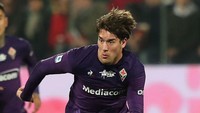 Striker Fiorentina Dusan Vlahovic juga dinyatakan positif corona. Gabriele Maltinti/Getty Images.