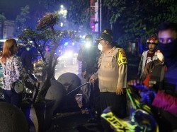 Corona Pandemik, Polisi di Jabar Patroli Bubarkan Kerumunan Massa