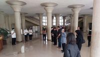 Penghormatan Terakhir Gubes UGM yang Meninggal Karena Corona