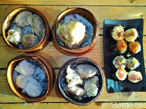 Dimsuming : Jajan Dimsum Monster dan Dimsum Sushi Bertopping Salmon Dimsuming : Jajan Dimsum Monster dan Dimsum Sushi Bertopping Salmon