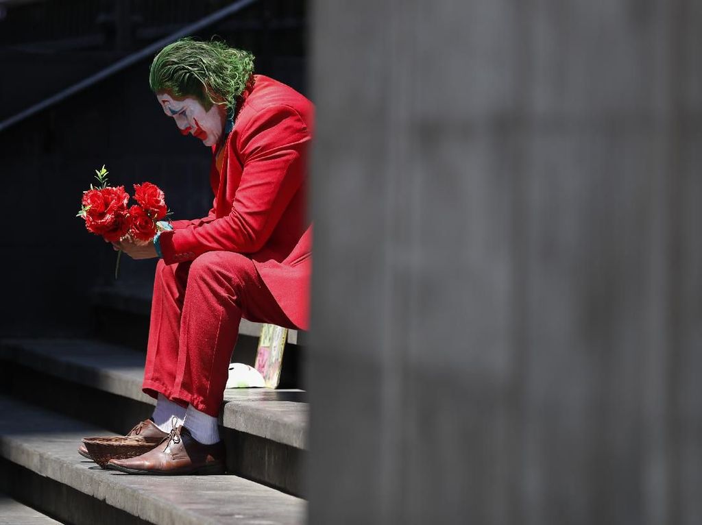 Kesedihan Joker di Tengah Pandemi Corona yang Bikin Haru Kesedihan Joker di Tengah Pandemi Corona yang Bikin Haru