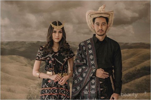 Inspirasi Konsep Foto Pre Wedding Adat Tradisional Indonesia