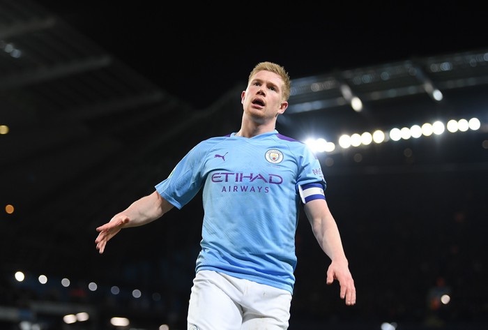 MANCHESTER, ENGLAND - JANUARY 29:  Kevin De Bruyne of Manchester City during the Carabao Cup Semi Final match between Manchester City and Manchester United at Etihad Stadium on January 29, 2020 in Manchester, England. (Photo by Shaun Botterill/Getty Images)