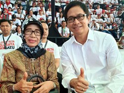 Duka Tompi hingga Chef Arnold atas Meninggalnya Ibunda Presiden Jokowi