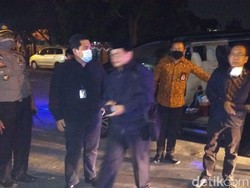 Pratikno, Erick Thohir dan Pramono Anung Tiba di Rumah Duka Ibunda Jokowi