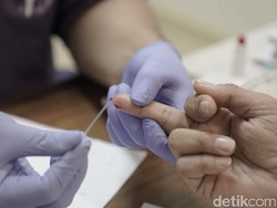 Rapid Test Corona di Jabar Diawali 300 Karyawan RSHS Bandung