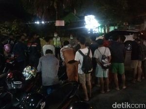 Polisi Tutup Jalan dan Bubarkan Kerumunan Remaja di Kediri