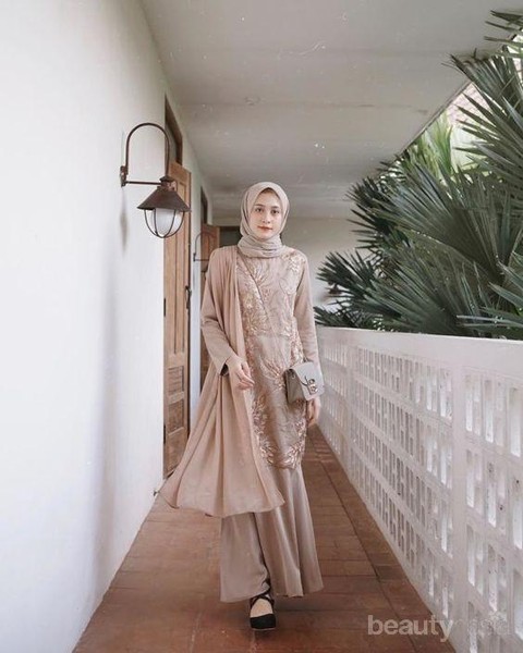 5 Inspirasi Model Baju Bridesmaid Modern untuk Hijabers