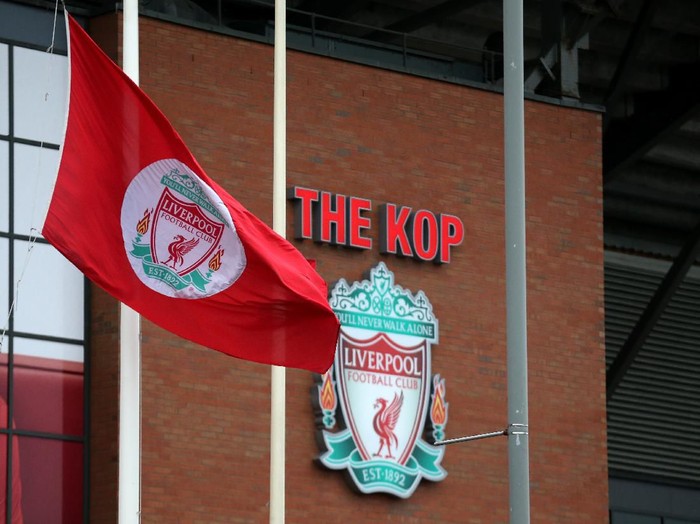 LIVERPOOL, ENGLAND - APRIL 15:  A general view of Anfield stadium before a memorial service to mark the 27th anniversary of the Hillsborough disaster, on April 15, 2016 in Liverpool, England. Thousands of fans, friends and relatives will take part in the final Anfield memorial service for the 96 victims of the Hillsborough disaster. Earlier this year relatives of the victims agreed that this year's service would be the last. Bells across the City of Liverpool will ring out during a one minute silence in memory of the 96 Liverpool supporters who lost their lives during a crush at an FA Cup semi-final match against Nottingham Forest at the Hillsborough football ground in Sheffield, South Yorkshire in 1989.  (Photo by Christopher Furlong/Getty Images)