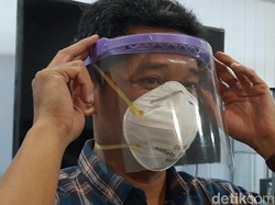 ITS Produksi Ratusan Face Shield per Hari Untuk RS Rujukan Corona