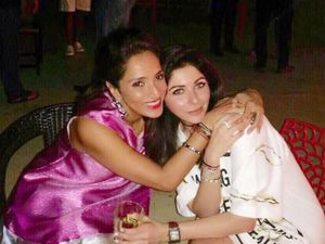 Momen Kulineran Kanika Kapoor, Penyanyi Bollywood yang Positif Covid-19