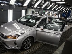 Penjualan Mobil Mewah di China Mulai Menggeliat