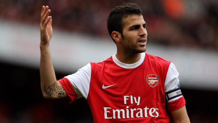 LONDON, ENGLAND - OCTOBER 30: Cesc Fabregas of Arsenal shows his frustration during the Barclays Premier League match between Arsenal and West Ham United at Emirates Stadium on October 30, 2010 in London, England.  (Photo by Clive Rose/Getty Images)