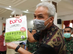 Kagetnya Ganjar Bantuan APD dari China Ternyata Made In Indonesia
