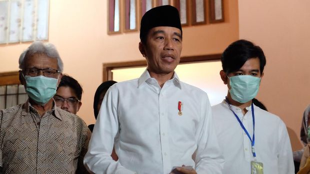 Kisah Sujiatmi di Balik Sukses Jokowi: Anak Saya Seorang Pemberani