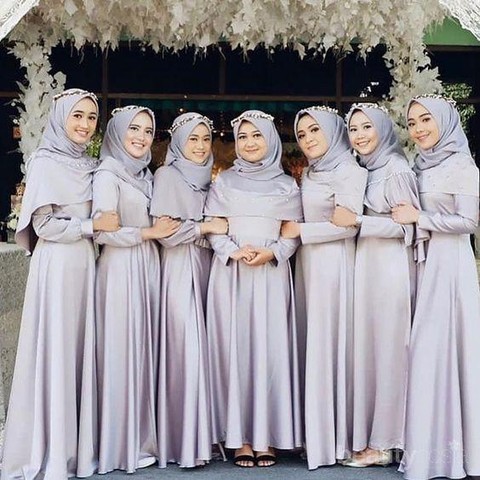 5 Inspirasi  Model Baju  Bridesmaid  Modern untuk Hijabers