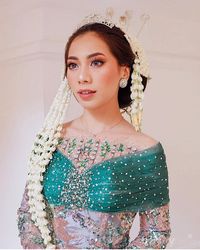 Cantiknya Abel Cantika Dan Aghnia Punjabi Dengan Riasan Pengantin ...