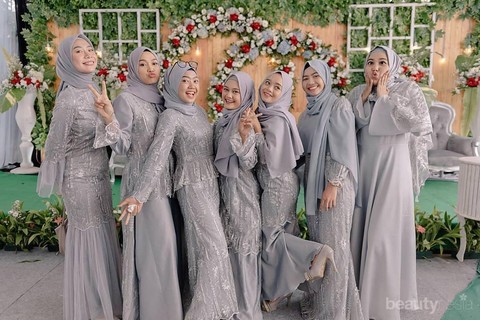 5 Tren Warna Gaun Bridesmaid Untuk Muslimah 2020