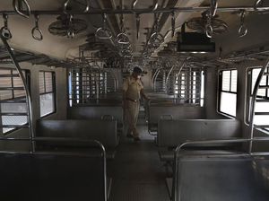 India Akan Ubah Gerbong Kereta Menjadi Ruang Isolasi Pasien Corona