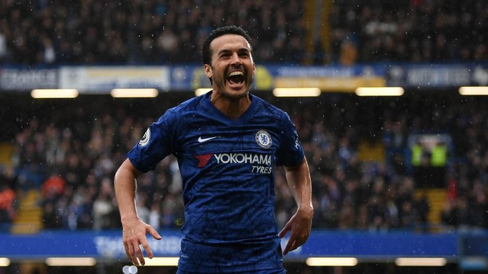 LONDON, ENGLAND - MARCH 08:  Pedro of Chelsea celebrates after scoring his teams second goal during the Premier League match between Chelsea FC and Everton FC at Stamford Bridge on March 08, 2020 in London, United Kingdom. (Photo by Shaun Botterill/Getty Images)