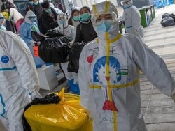 Wuhan Kendurkan Lockdown Saat Dunia Berperang Melawan Virus Corona