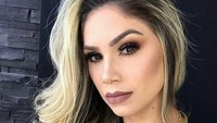 Santer disebut-sebut bahwa Camila-Hulk sudah menikah pada pertengahan Maret. Keduanya pun sudah mengenakan cincin kawin di jari manis masing-masing. (Foto: Instagram @camiilaangelooficial)