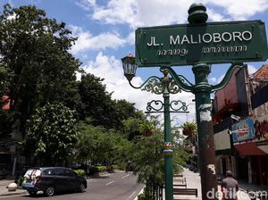 PKL Malioboro Akan Direlokasikan, Bagaimana Nasib Skuter Listrik? PKL Malioboro Akan Direlokasikan, Bagaimana Nasib Skuter Listrik?