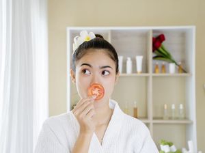 Apakah Tomat Bisa untuk Menghilangkan Jerawat? Apakah Tomat Bisa untuk Menghilangkan Jerawat?