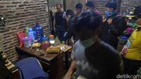 Densus Geledah Rumah Terduga Teroris di Batang