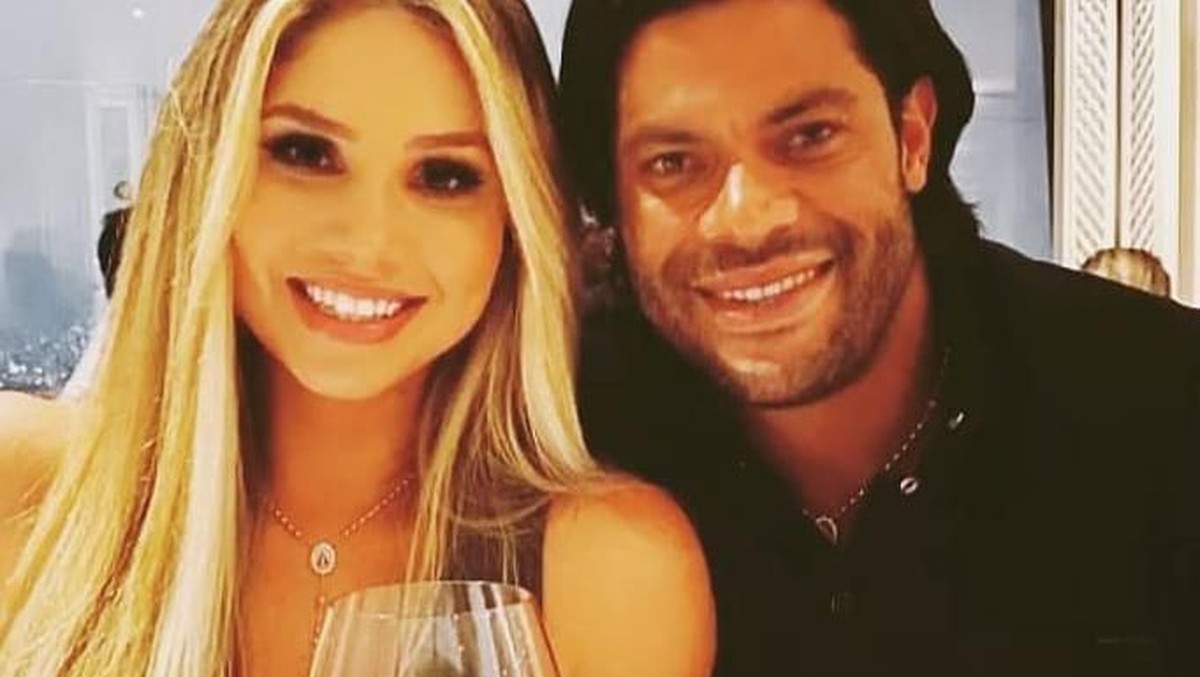 Hulk bersama Camila yang notabene keponakan dari mantan istrinya. (Foto: Instagram @camiilaangelooficial)
