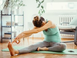 Contoh Gerakan Stretching yang Benar dan Manfaatnya