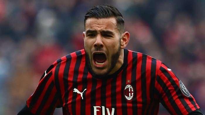 MILAN, ITALY - JANUARY 19:  Theo Hernandez of AC Milan celebrates his goal during the Serie A match between AC Milan and Udinese Calcio at Stadio Giuseppe Meazza on January 19, 2020 in Milan, Italy.  (Photo by Marco Luzzani/Getty Images)