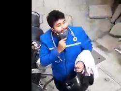 Viral Dokter Pulang Kerja Disambut Tepuk Tangan dari Tetangga