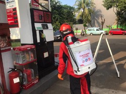 Pertamina Semprot Disinfektan ke 100 SPBU di DKI Jakarta