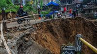 Jalan Amblas Kembali Terjadi di Lebak Banten