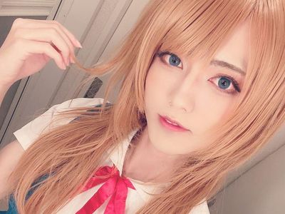 Foto: Cosplayer Seksi Ini Aslinya Pria, Perubahannya Bikin Kaget